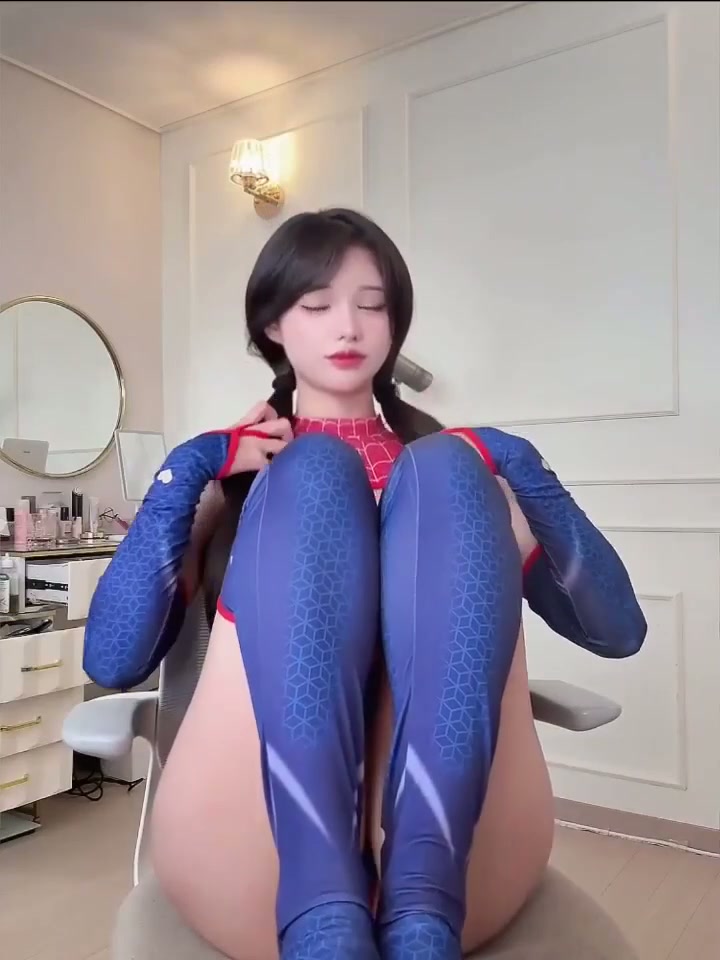 세상에서 제일 섹시한 스파이더걸