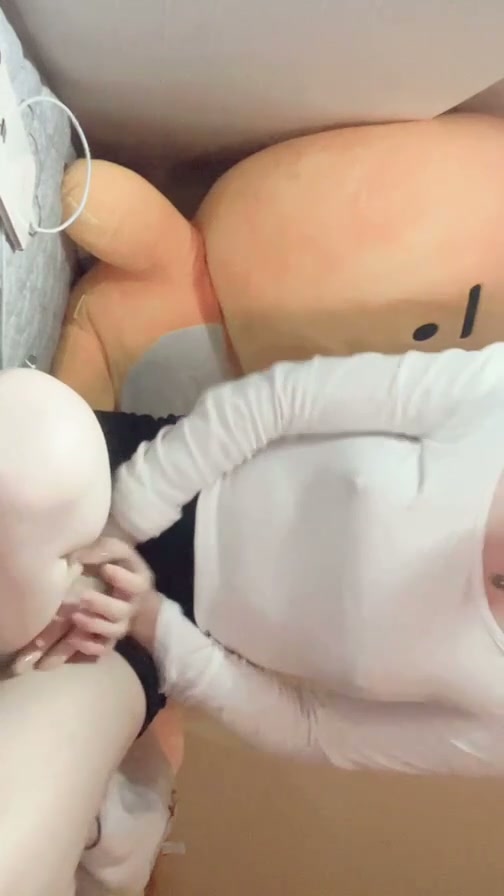 인스타 켜놓고 보지로 소통하는 관종녀