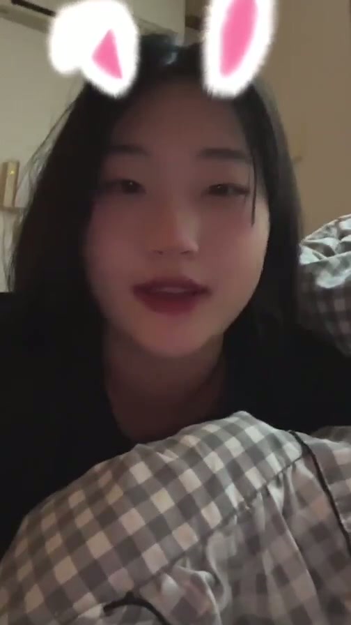 (한국야동) 악마들의 꼬임에 넘어가 보지까지 쑤시는 전담녀 1