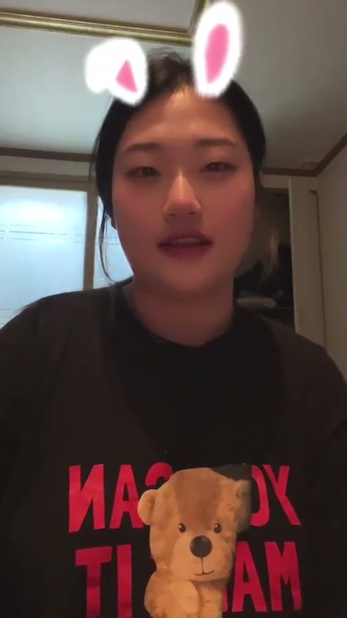 (한국야동) 악마들의 꼬임에 넘어가 보지까지 쑤시는 전담녀 2